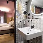 Ranunkelhof 3*