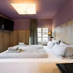 Ranunkelhof 3*