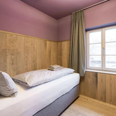 בית הארחה Ranunkelhof 3*