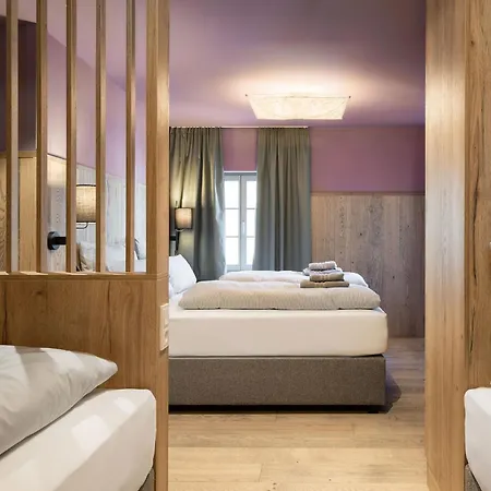 Ranunkelhof 3*